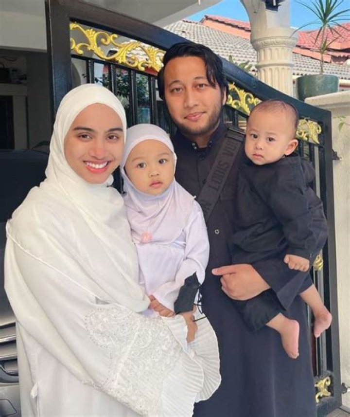 Aisyah Hijanah Biodata, Wiki, Age, Husband, Kids, Parents, Height, Education