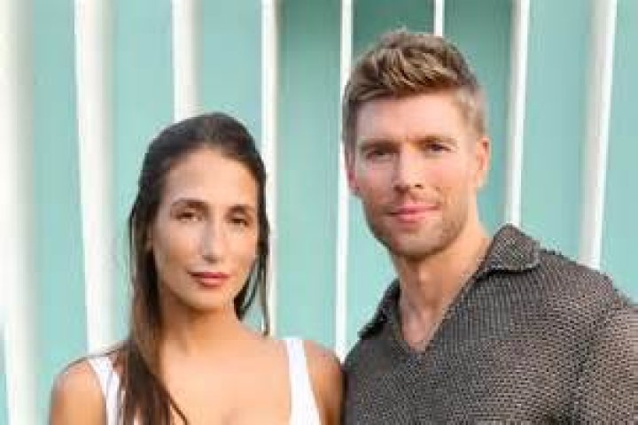 Are ‘Summer House’ Stars Kyle Cooke and Amanda Batula Still Together? Relationship Updates